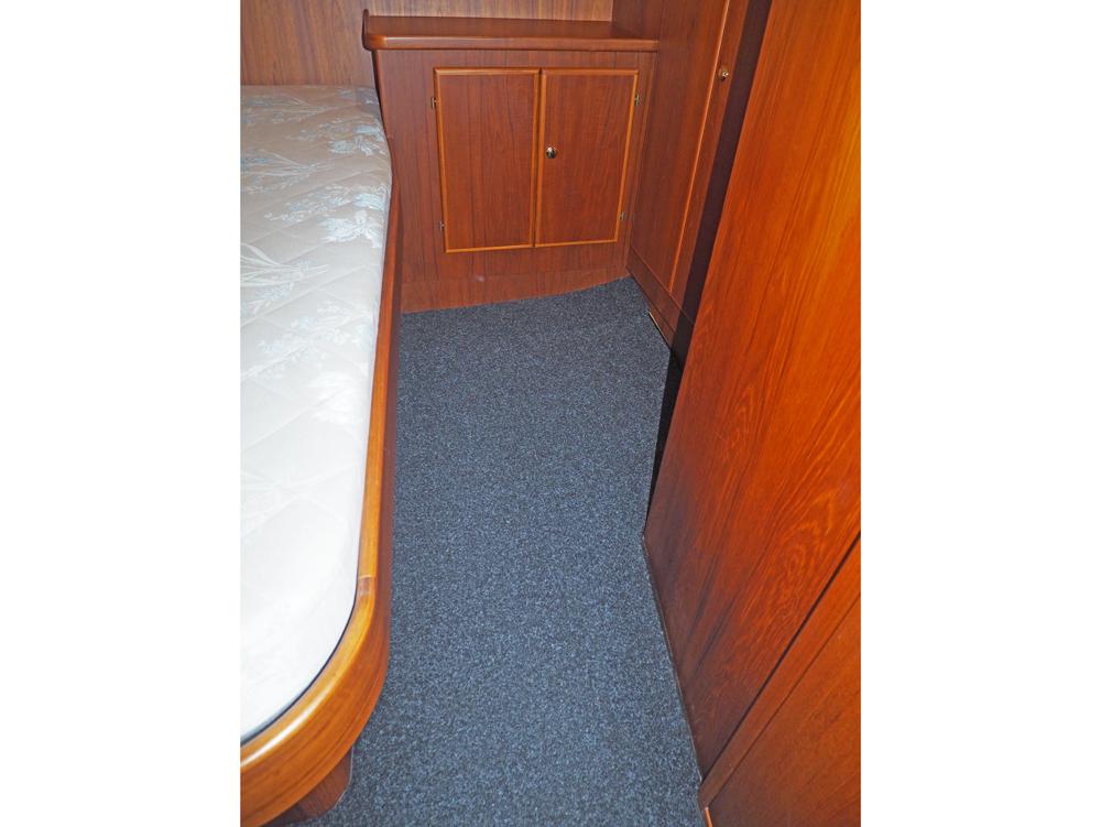 Aft cabin, Accommodation